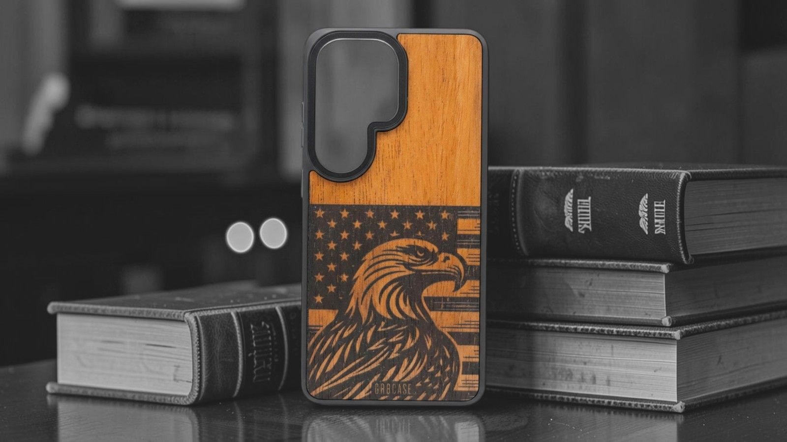 Carry Your Pride: The Sovereign Sentinel Eagle USA Flag Galaxy S26 Ultra Wood Phone Case